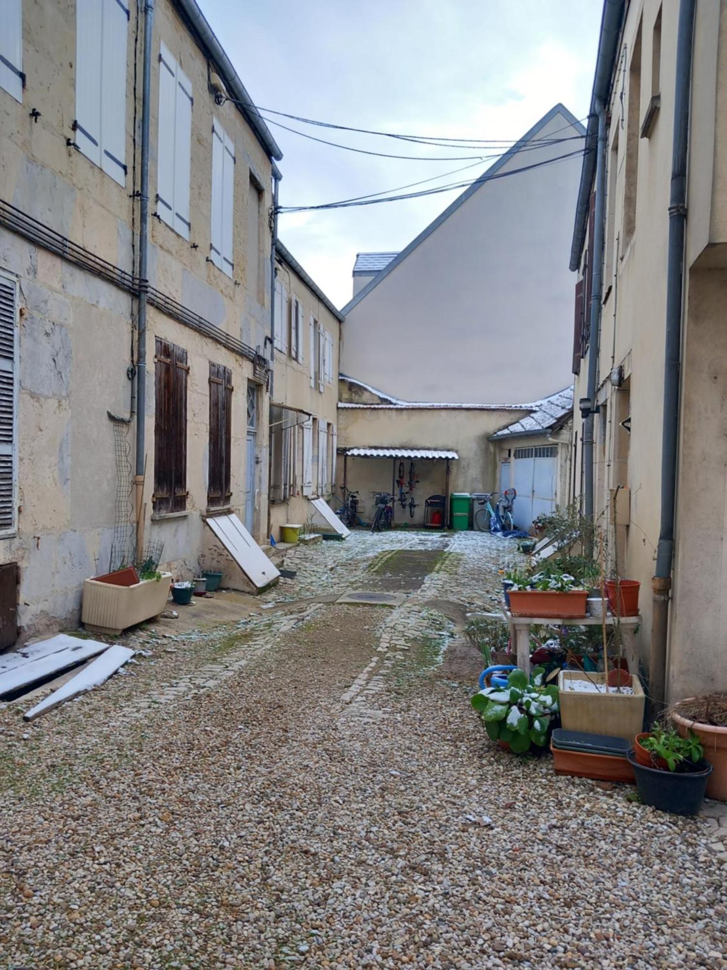 La Cour Fleurie, Tout Confort Dijon Exterior photo