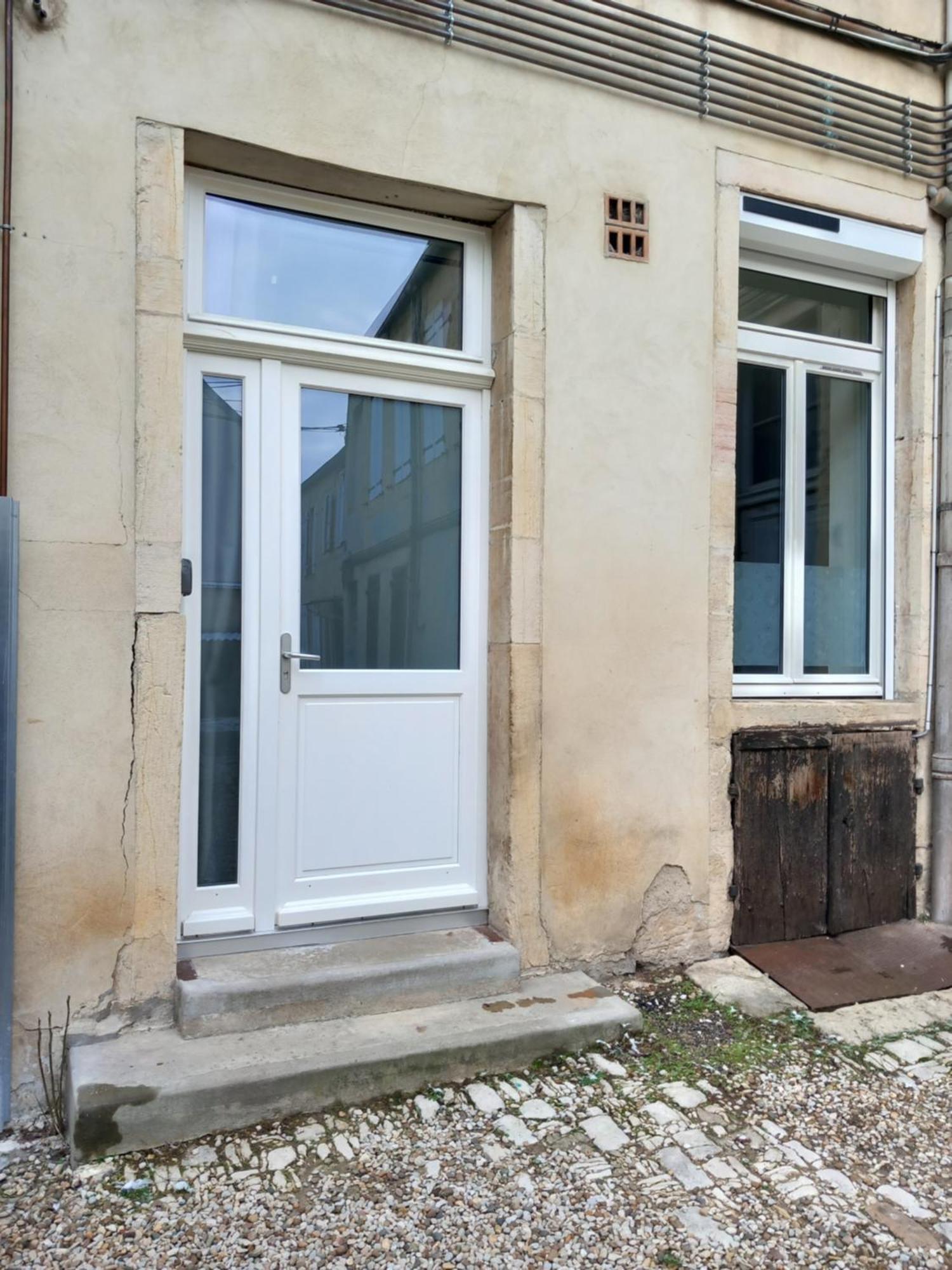 La Cour Fleurie, Tout Confort Dijon Exterior photo